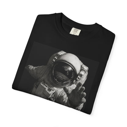 Astronaut Graphic T-Shirt — Vintage Space Suit Tee